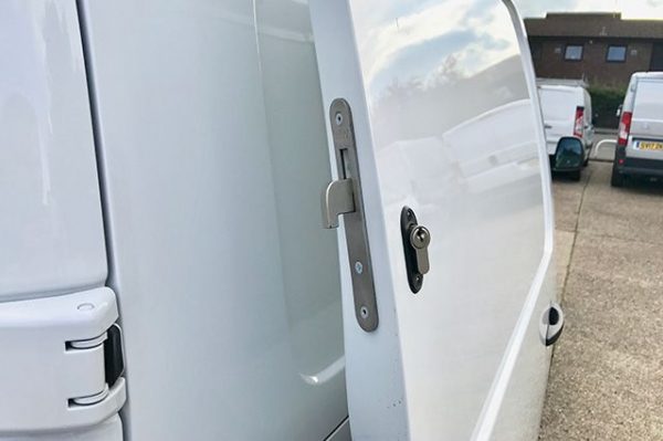 Citroen Dispatch 2016> Hook Lock | Van Deadlock Solutions